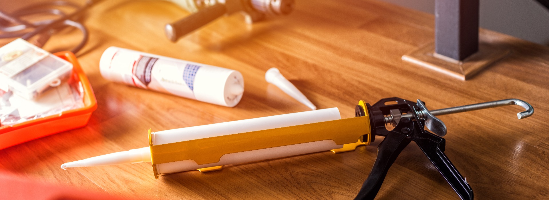 white silicone caulk